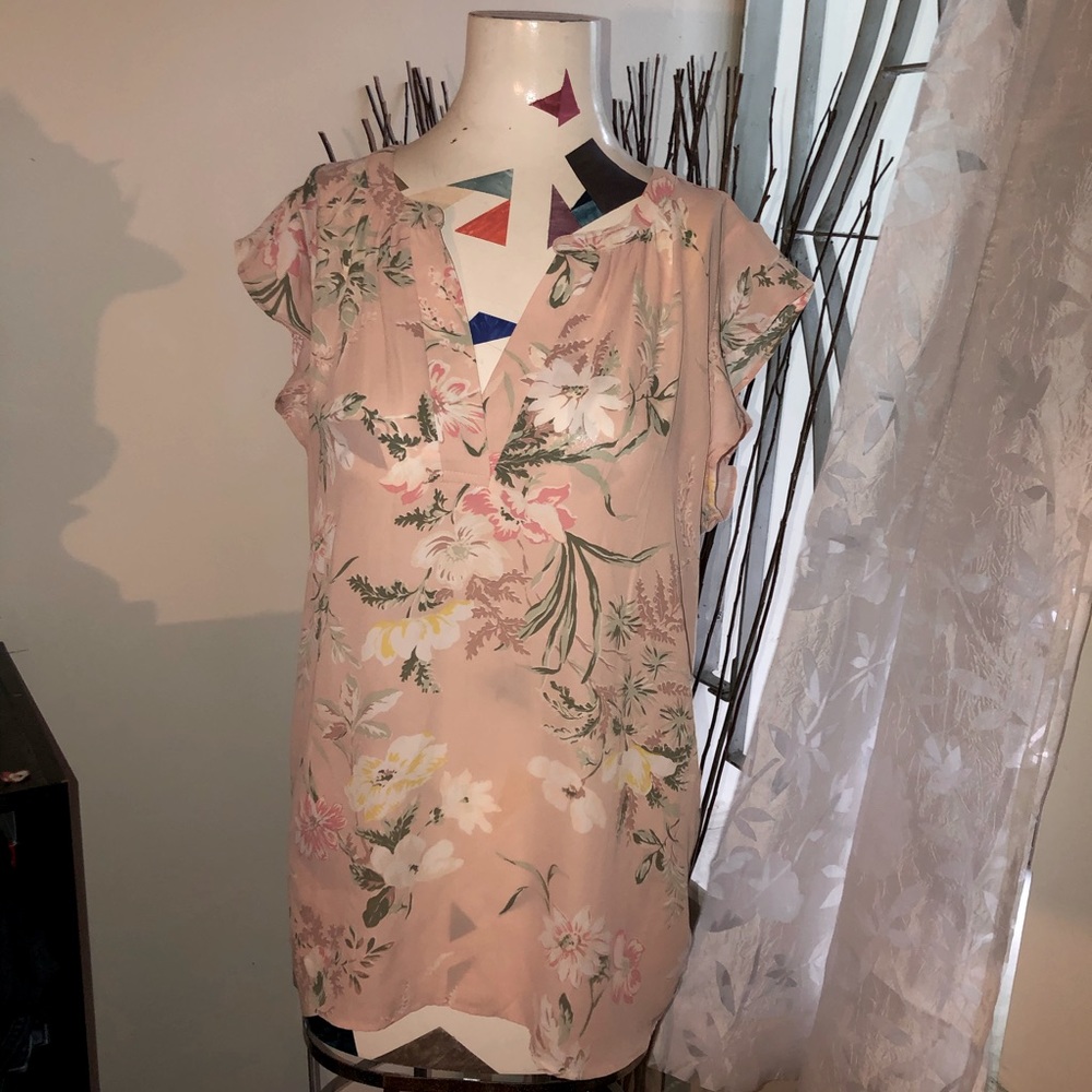 Loft Mixed Media floral Split Neck Top